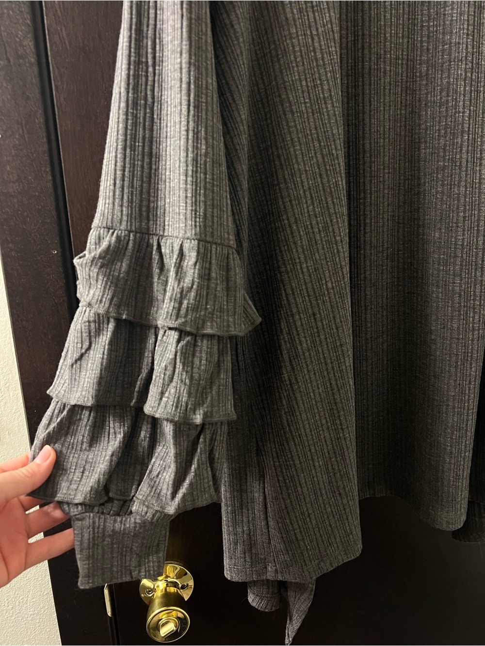 Doe & Rae Gray Ribbed Long-Sleeve Ruffle-Sleeve Dress
